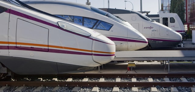 2 flota trenes ave avant.jpg